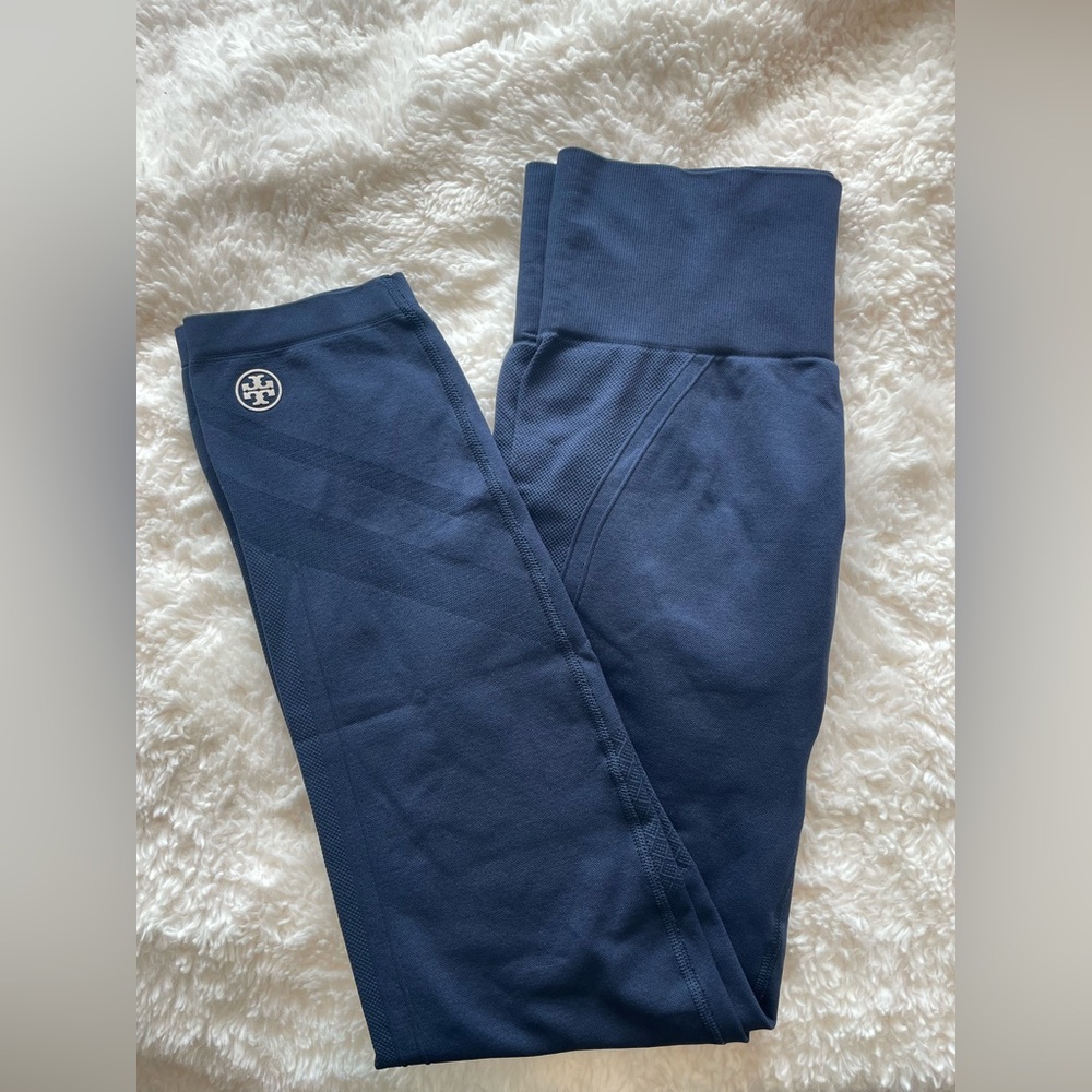 Tory Burch Sport Capri Workout Leggings Size Medium